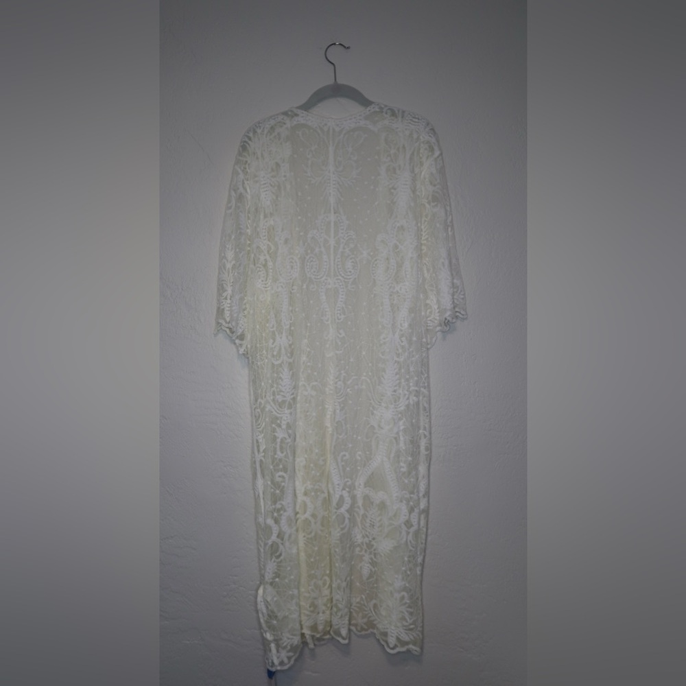 Cupshe Kelsi White Embroidery Open Front Cover Up - Picture 4 of 5